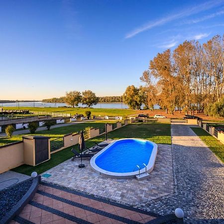 Villa Aljmas Екстер'єр фото