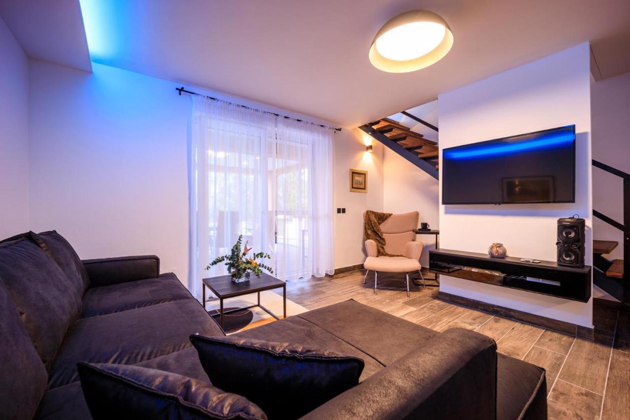 Villa Aljmas Екстер'єр фото