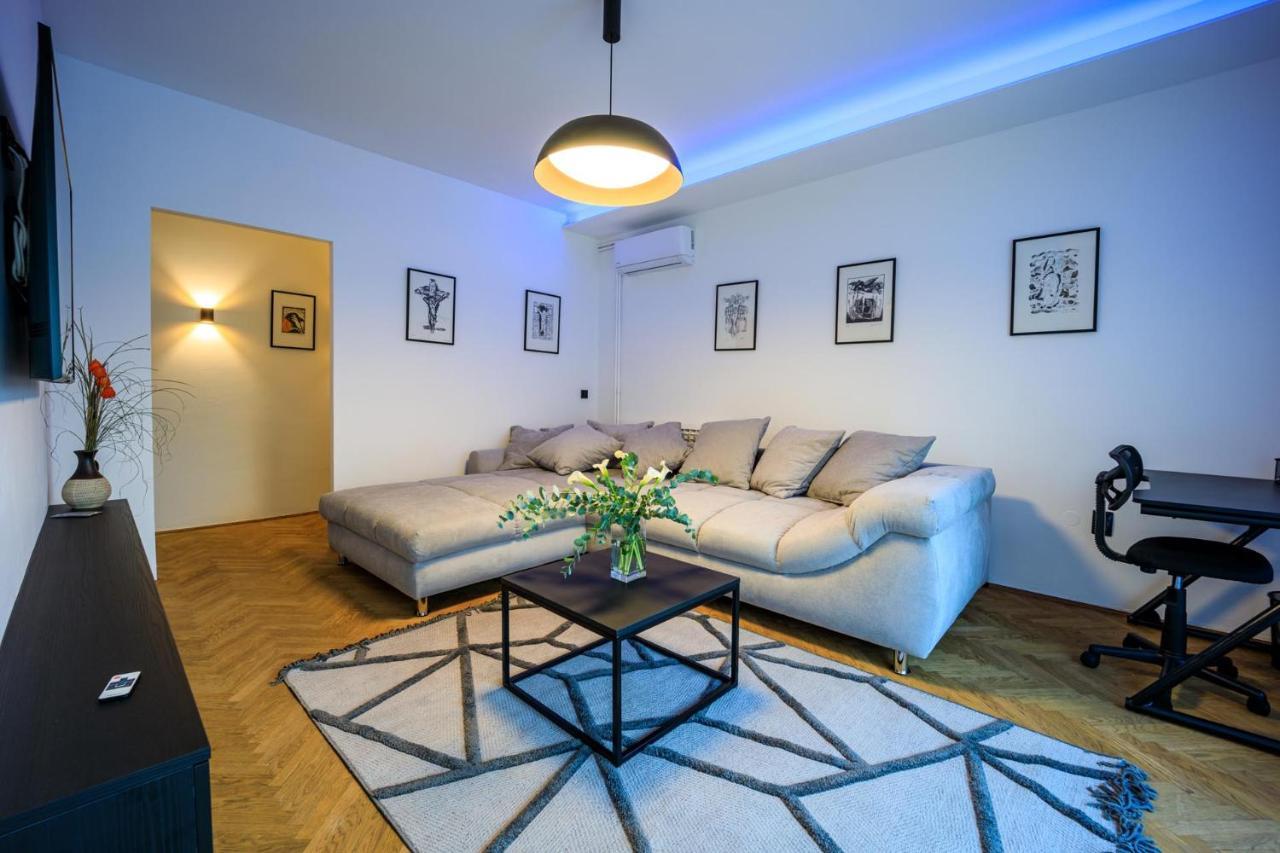 Villa Aljmas Екстер'єр фото